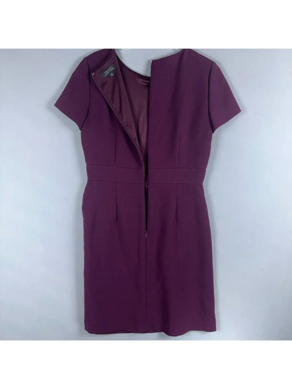 Tahari Arthur S. Levine Sheath Dress Women Size 8 Purple Short Sleeve Belted - Picture 4 of 12